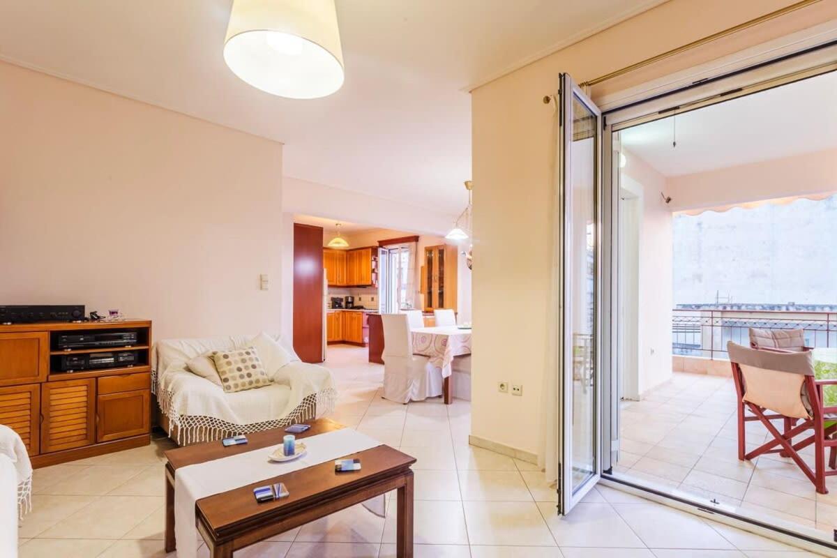 Spacious Urban Haven-Family Home, Perfect Location Kalamata Exterior foto