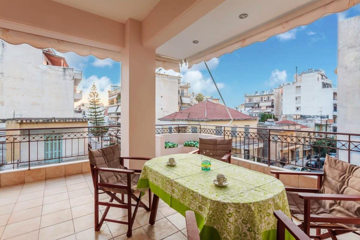 Spacious Urban Haven-Family Home, Perfect Location Kalamata Exterior foto